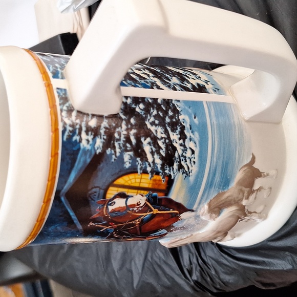 2005 budweiser holiday stein - Picture 2 of 4